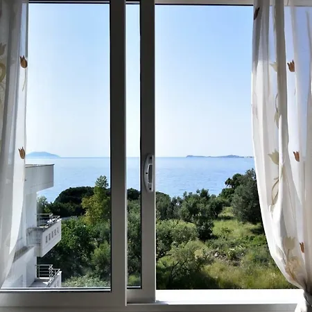 Chic Apartament