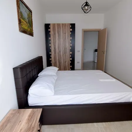 Chic Apartament